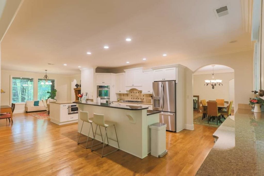 kitchen cabinets painted with Benjamin Moore Mountain Peak White OC-121