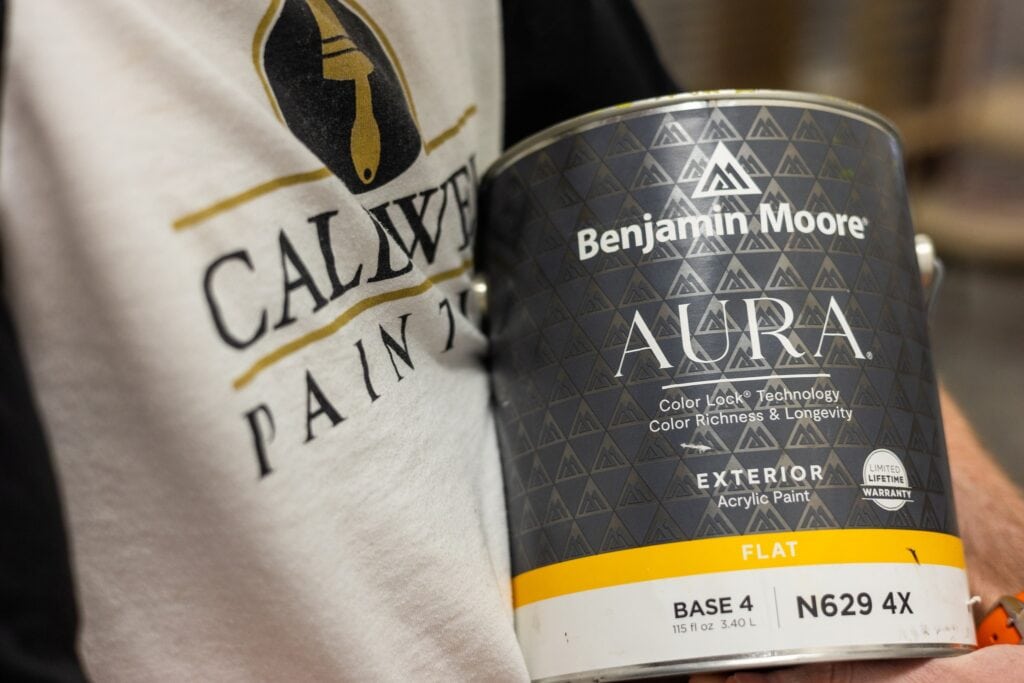 Benjamin moore Aura paint can